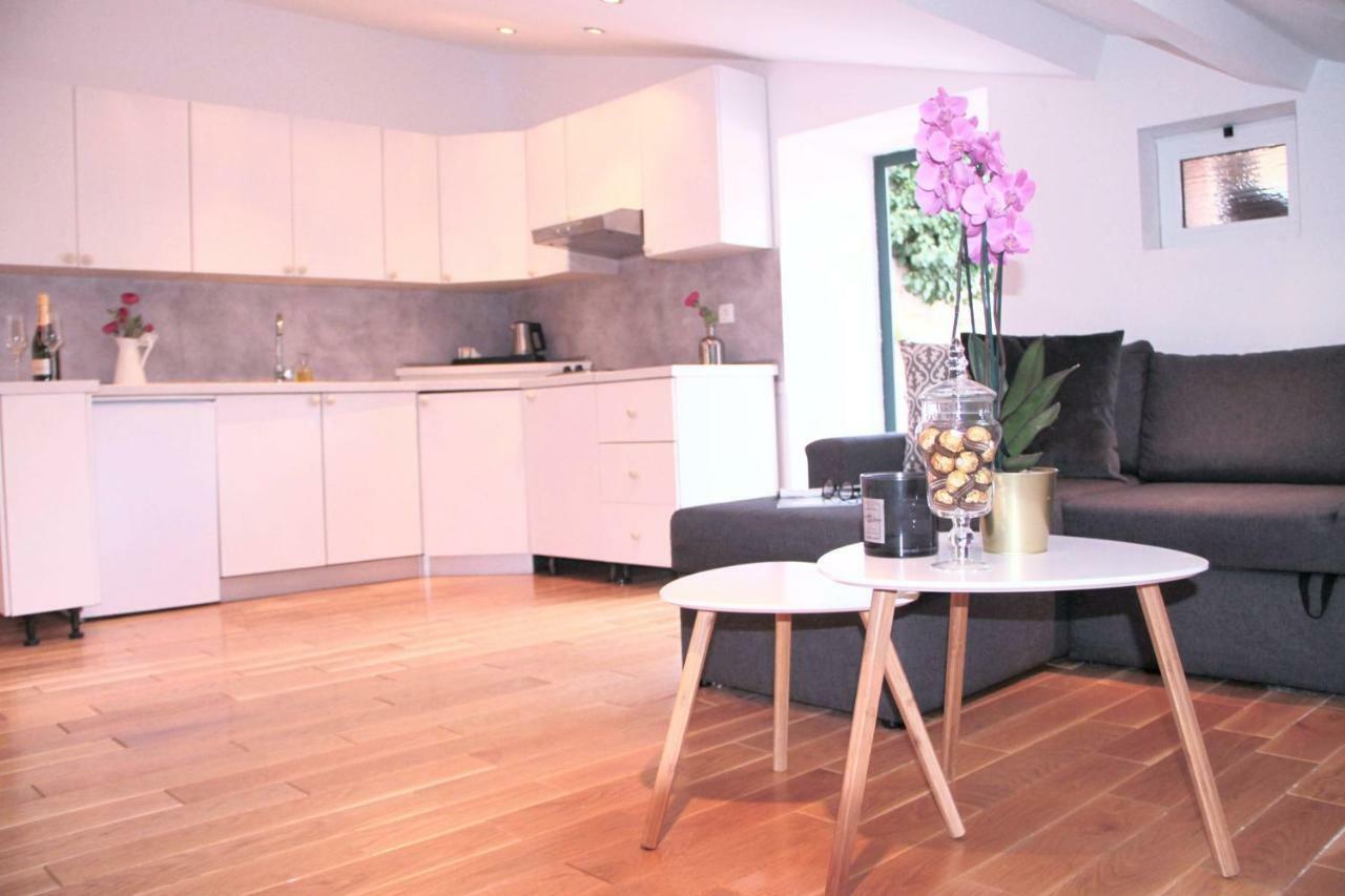 Alberto Apartmán *